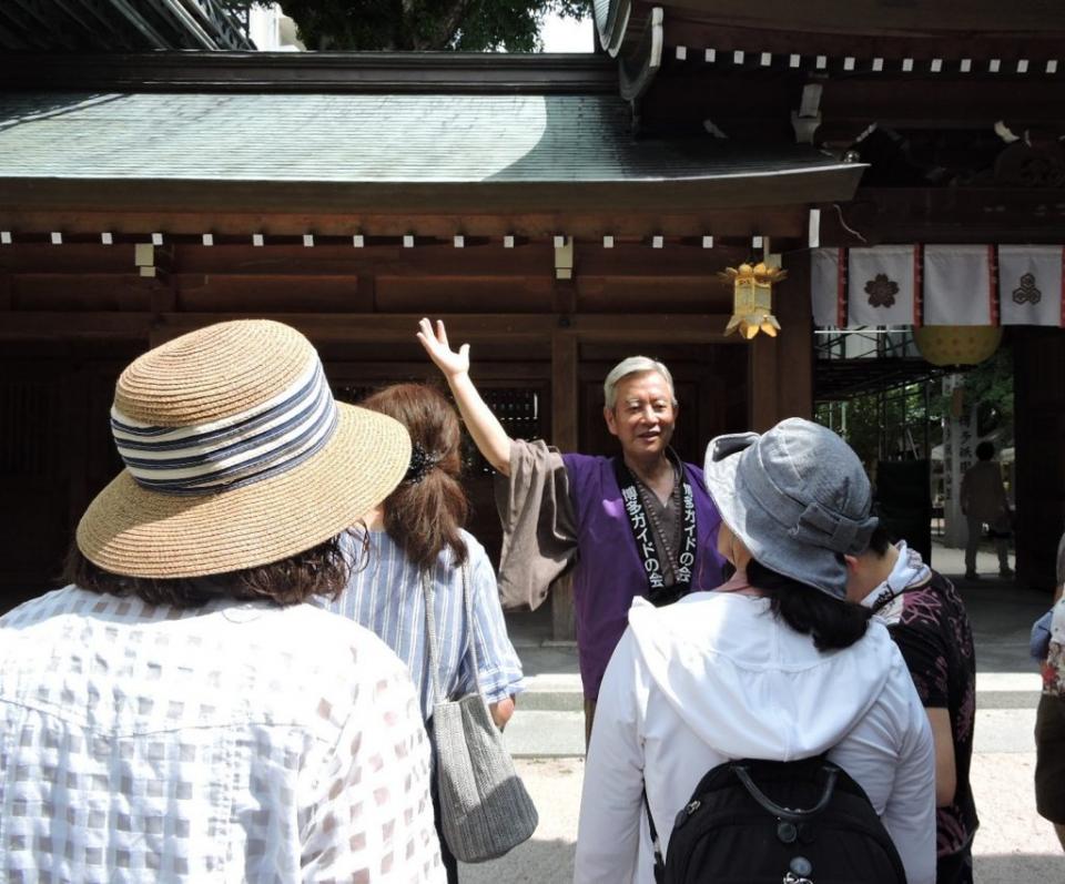 Guided Walking Tour　　 　Hakata Guide Association