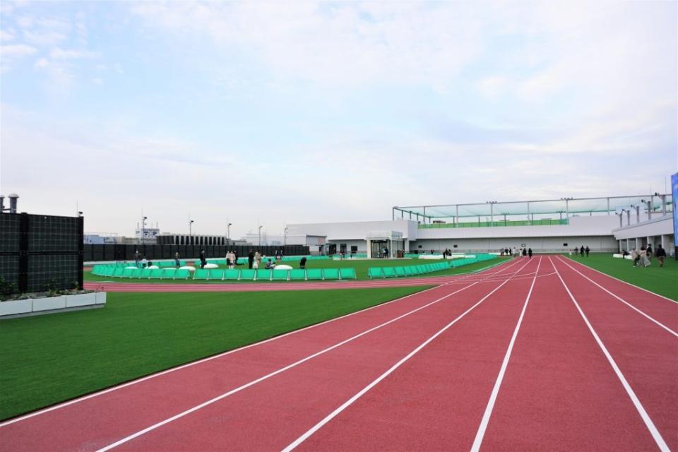 Sports Park You can enjoy sports on the rooftop