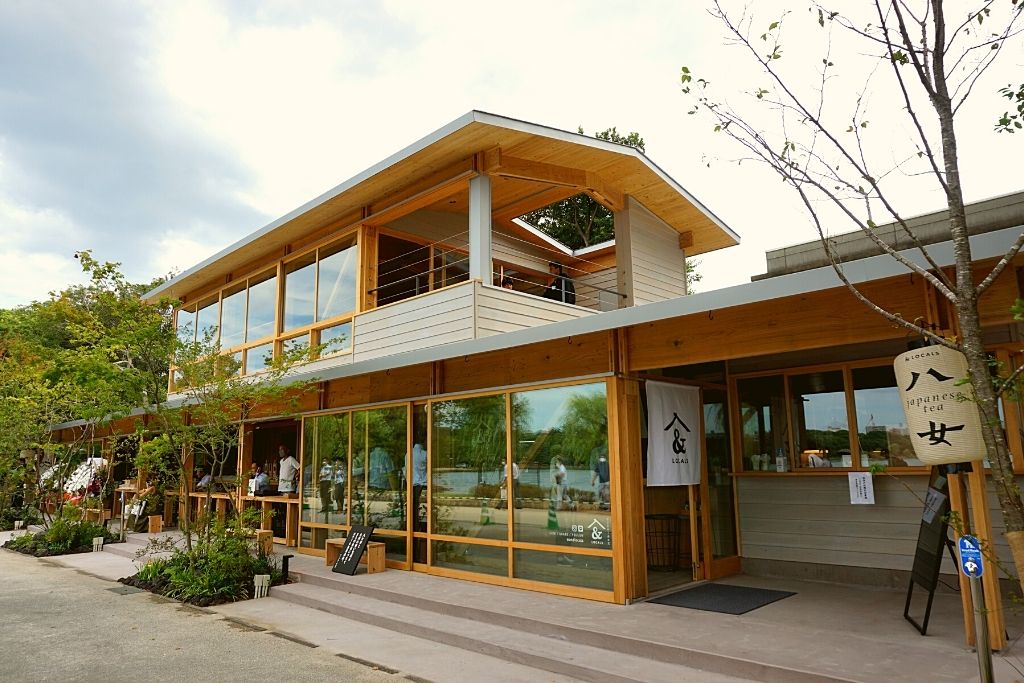 "Ohori Terrace - Yame Tea and Japanese Garden"