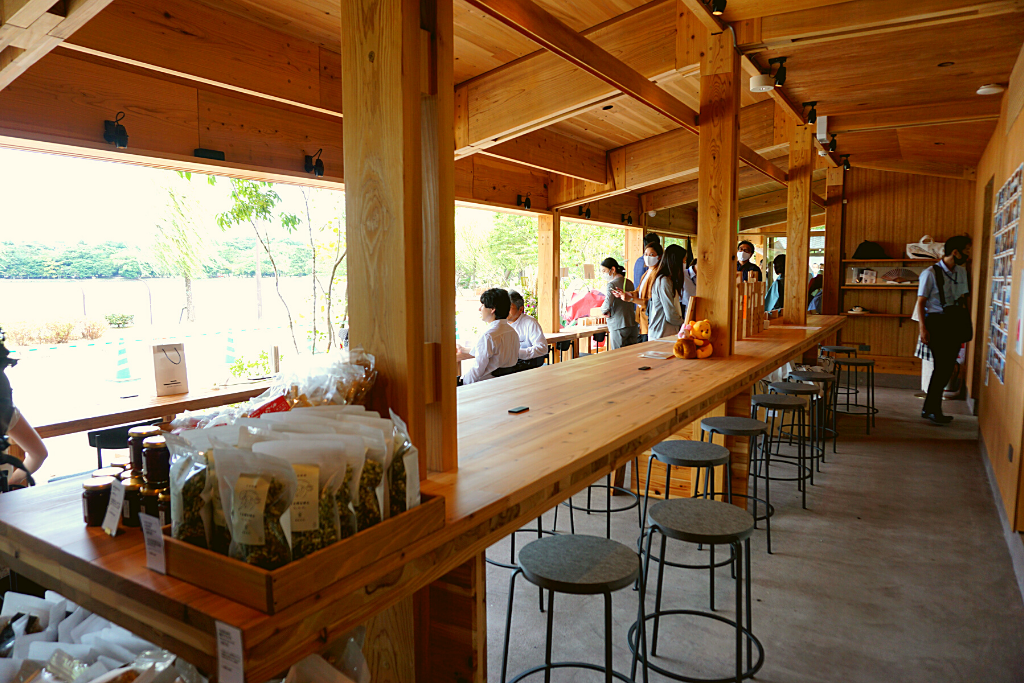 "Ohori Terrace - Yame Tea and Japanese Garden"