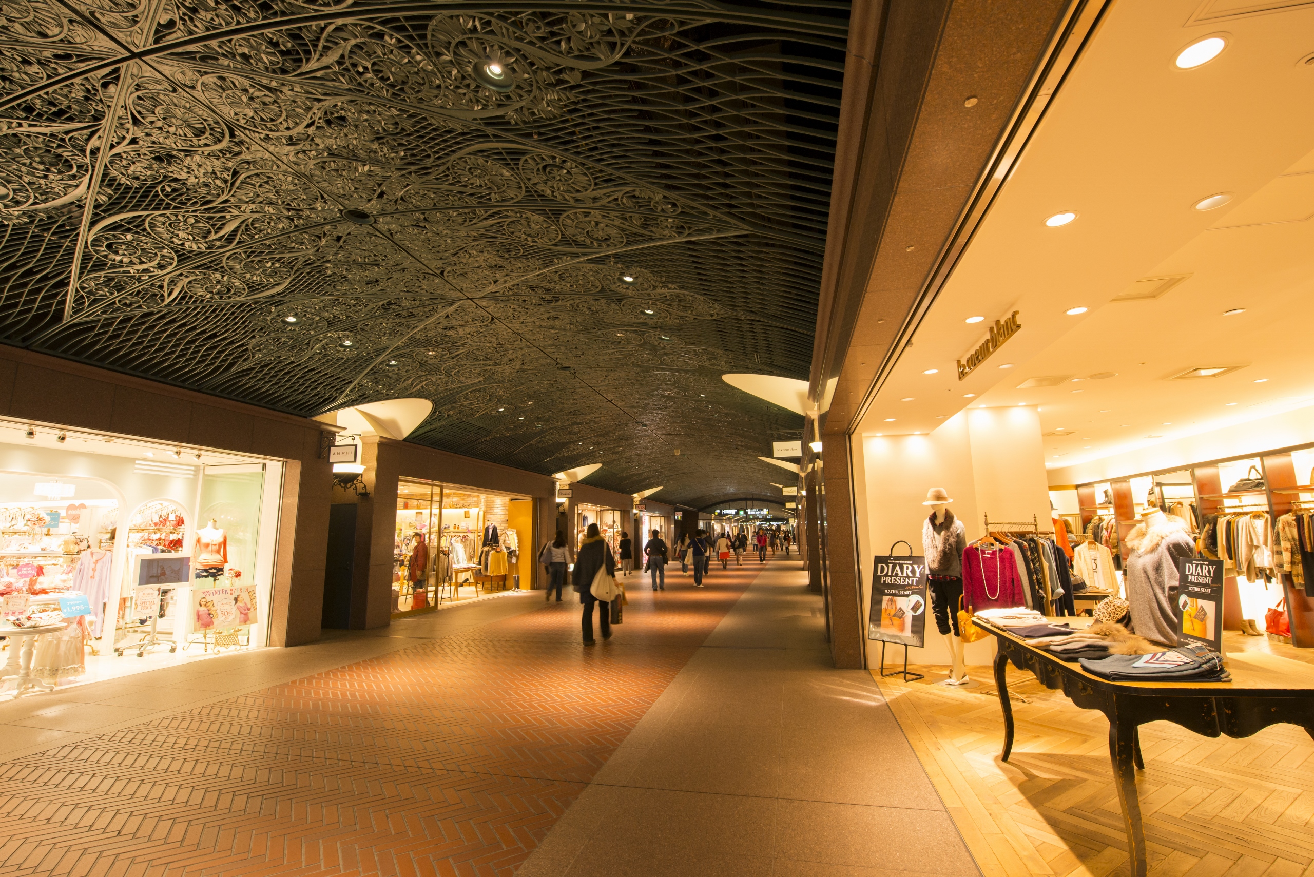 Tenjin Chikagai （Tenjin Underground Shopping Mall）