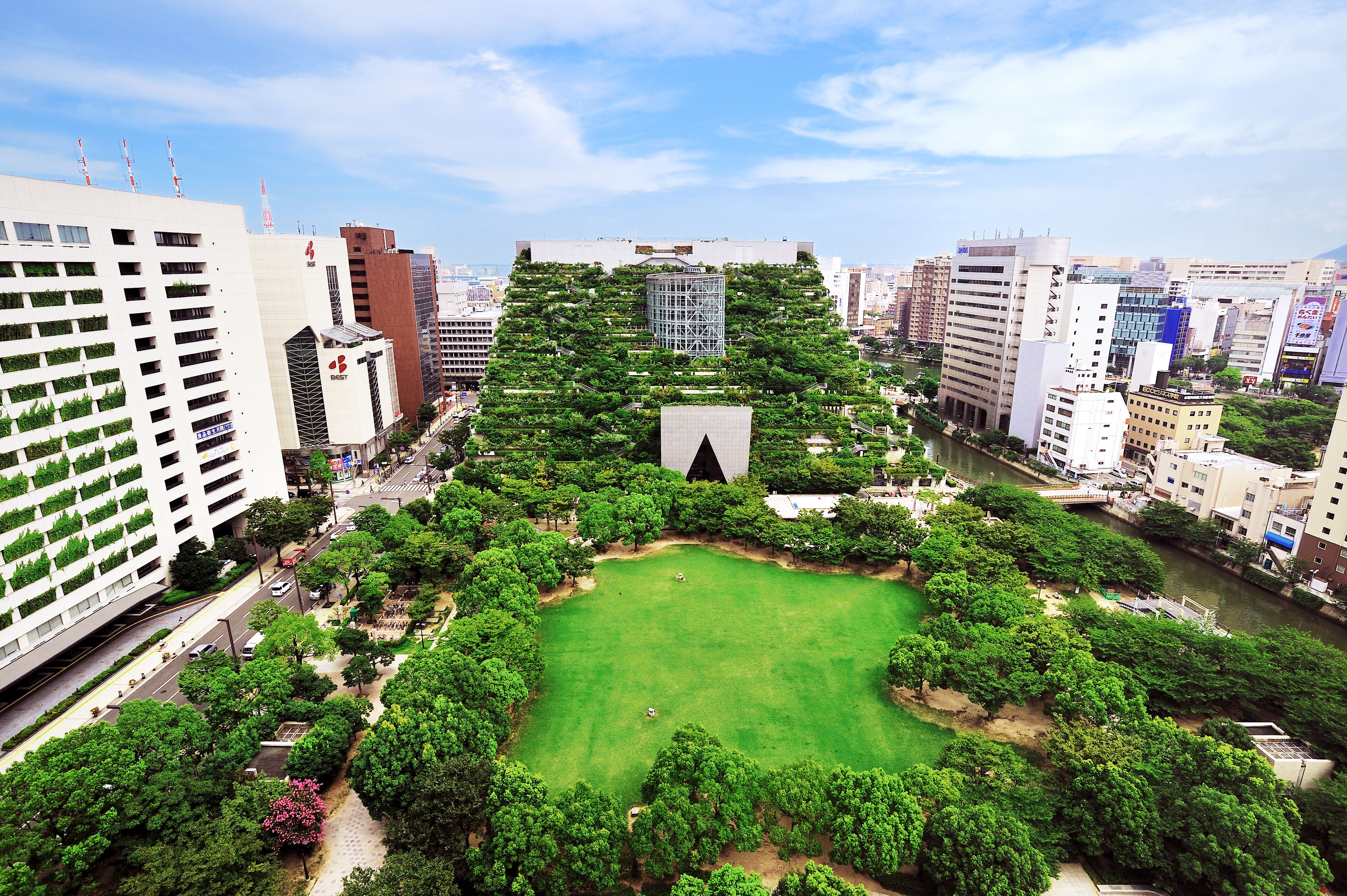 Tenjin Chuo Park and ACROS Fukuoka